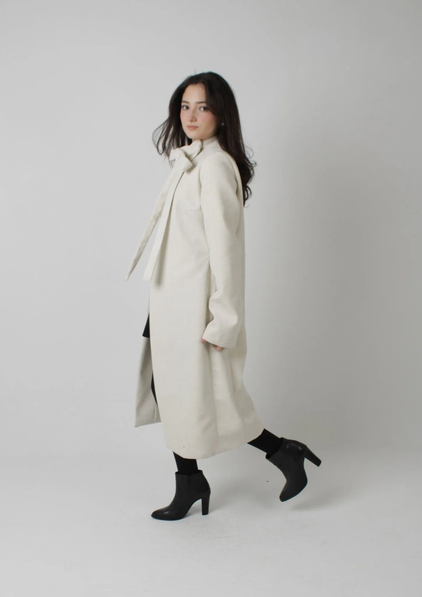 Classic Long-Sleeve Coat with Bow Accent Sewing Pattern [Giselle]