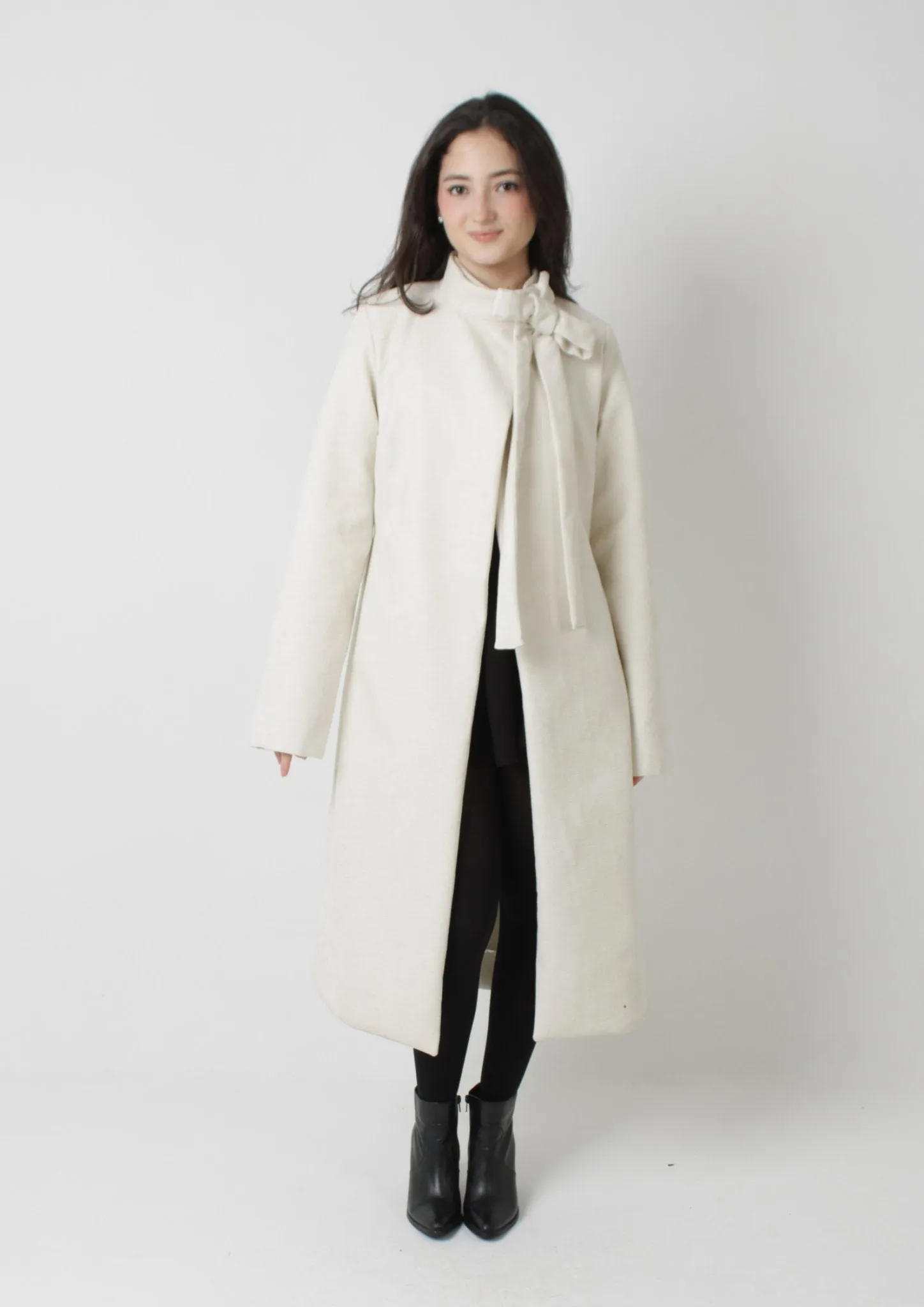 Classic Long-Sleeve Coat with Bow Accent Sewing Pattern [Giselle]